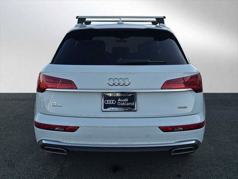 Certified 2025 Audi Q5 2.0T Premium Plus w/ Premium Plus Package image 4