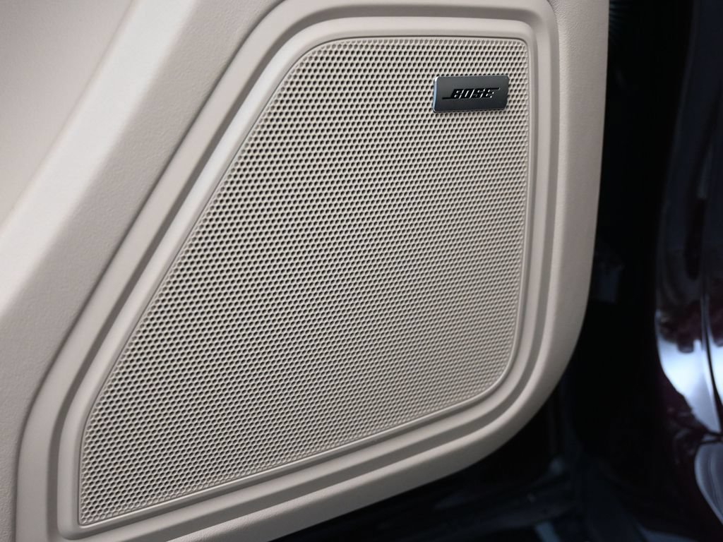 Certified 2026 Porsche Macan AWD/4WD image 16