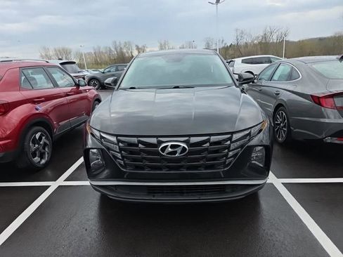 Used 2023 Hyundai Tucson SE image 2