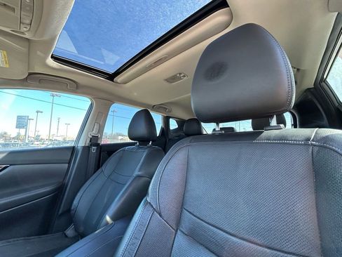 Used 2017 Nissan Rogue Sport SL w/ SL Premium Package image 15