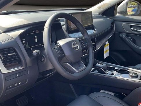 New 2026 Nissan Rogue Platinum w/ Platinum Premium Package image 7