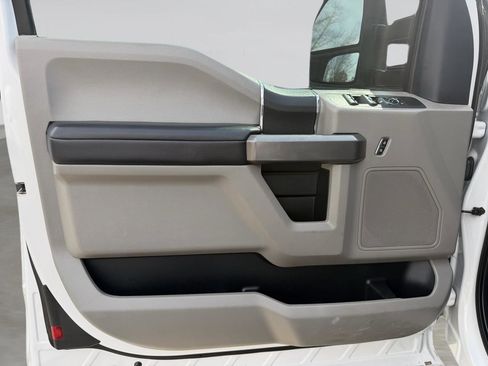 Used 2020 Ford F250 XLT w/ XLT Value Package image 21