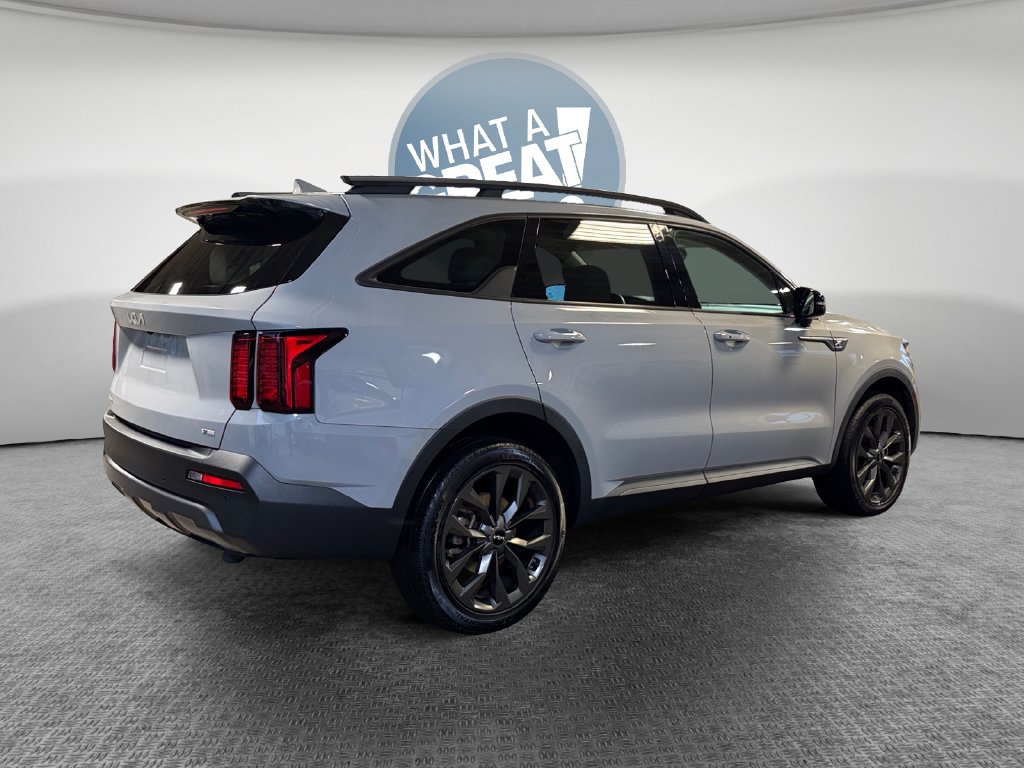 Certified 2023 Kia Sorento X-Line EX AWD/4WD image 3