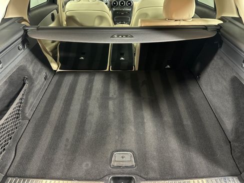 Used 2019 Mercedes-Benz GLC 300 image 14