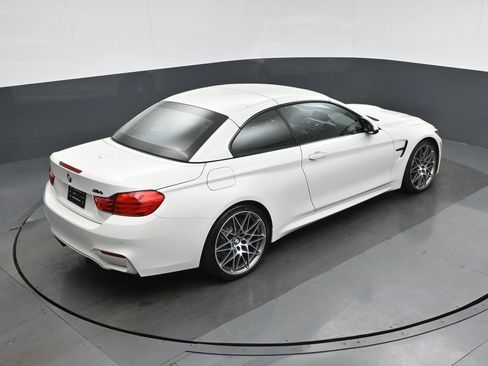 Used 2017 BMW M4 Convertible image 58