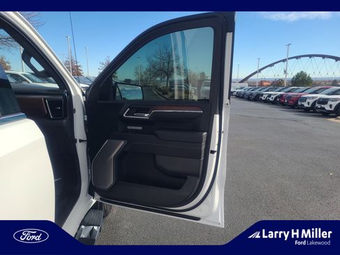 Used 2024 GMC Sierra 1500 Denali w/ Technology Package image 16