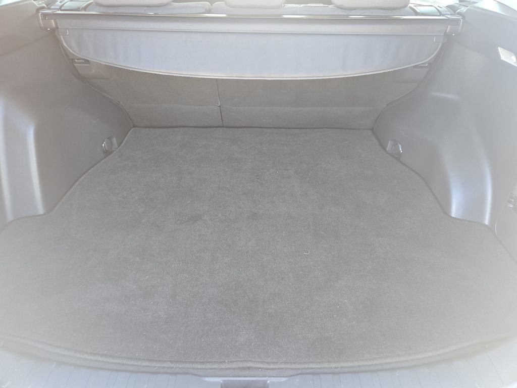 Used 2020 Toyota RAV4 XLE FWD image 32