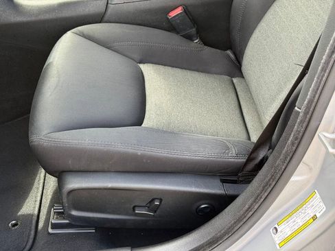 Used 2021 Chrysler 300 Touring w/ Sport Appearance Package image 12