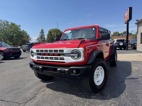 Used 2023 Ford Bronco Heritage Edition AWD/4WD image 2