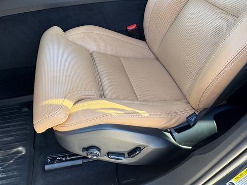 Certified 2023 Volvo XC60 T8 Ultimate image 27