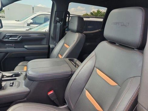 Used 2023 GMC Sierra 1500 AT4 w/ AT4 Premium Package image 5