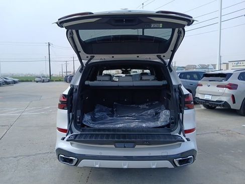 New 2026 BMW X5 sDrive40i RWD image 9