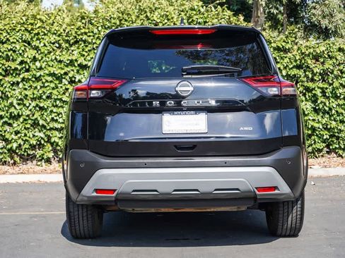 Used 2023 Nissan Rogue S AWD/4WD image 5