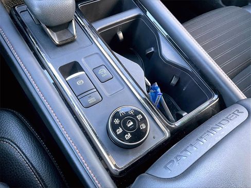 Used 2024 Nissan Pathfinder Rock Creek image 34