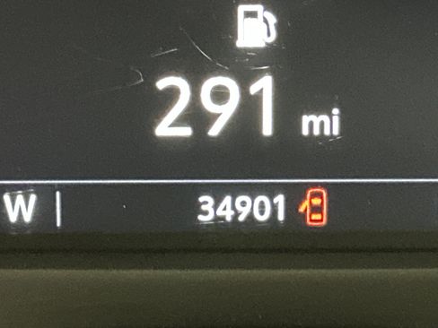 Used 2023 Cadillac XT4 Premium Luxury image 27