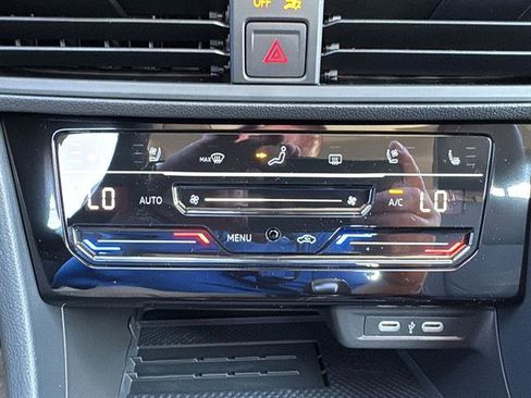 New 2026 Volkswagen Jetta SEL image 23