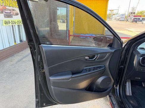 Used 2022 Hyundai Kona N image 9