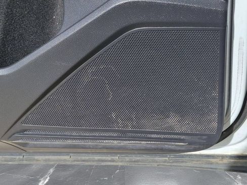 Used 2020 Volkswagen Tiguan SE w/ Panoramic Sunroof Package FWD image 17