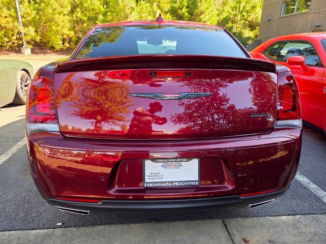 Used 2023 Chrysler 300 S w/ Comfort Group RWD image 6