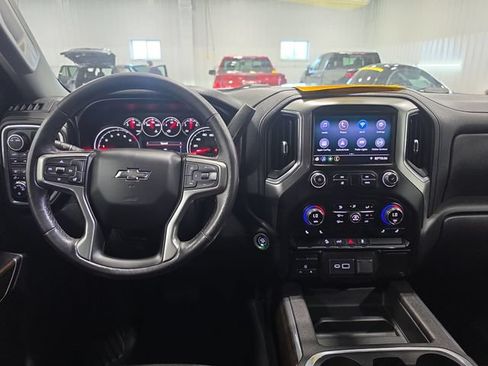 Used 2021 Chevrolet Silverado 1500 LT Trail Boss w/ Bed Protection Package AWD/4WD image 10