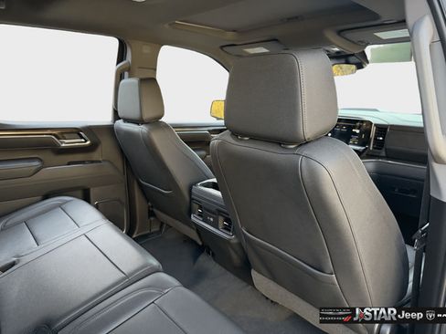 Used 2026 Chevrolet Silverado 1500 LT Trail Boss w/ LT Trail Boss Premium Package AWD/4WD image 27