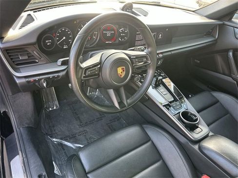 Used 2022 Porsche 911 Carrera 4 image 9