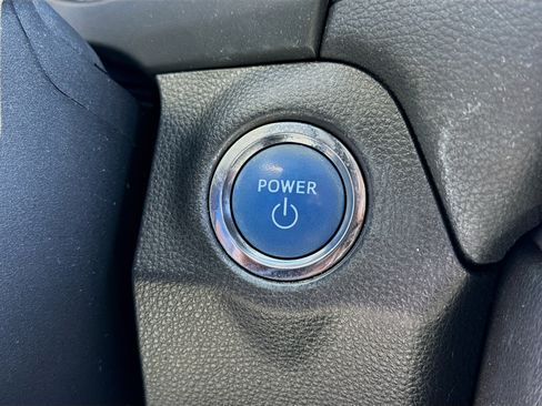 Used 2020 Toyota RAV4 XLE w/ Convenience Package AWD/4WD image 9