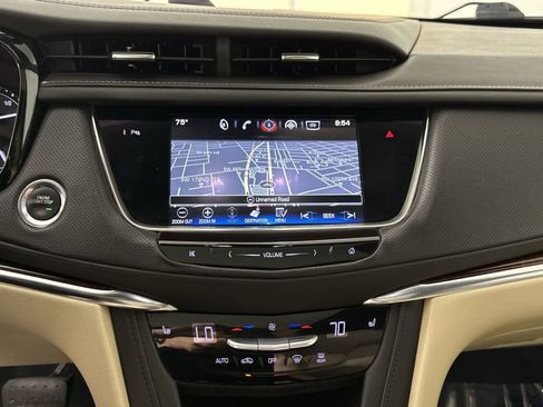 Used 2017 Cadillac XT5 Luxury w/ Driver Awareness Package FWD image 21