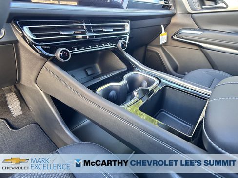 New 2026 Chevrolet Traverse LT w/ Sun and Wheel Package image 32