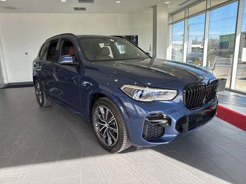Used 2022 BMW X5 xDrive45e w/ M Sport Package image 2
