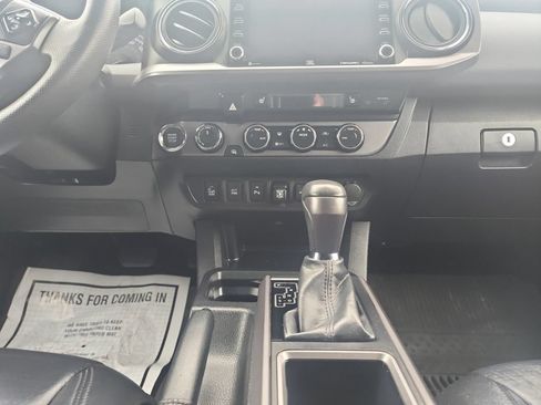 Used 2022 Toyota Tacoma TRD Sport w/ TRD Premium Sport Package AWD/4WD image 12
