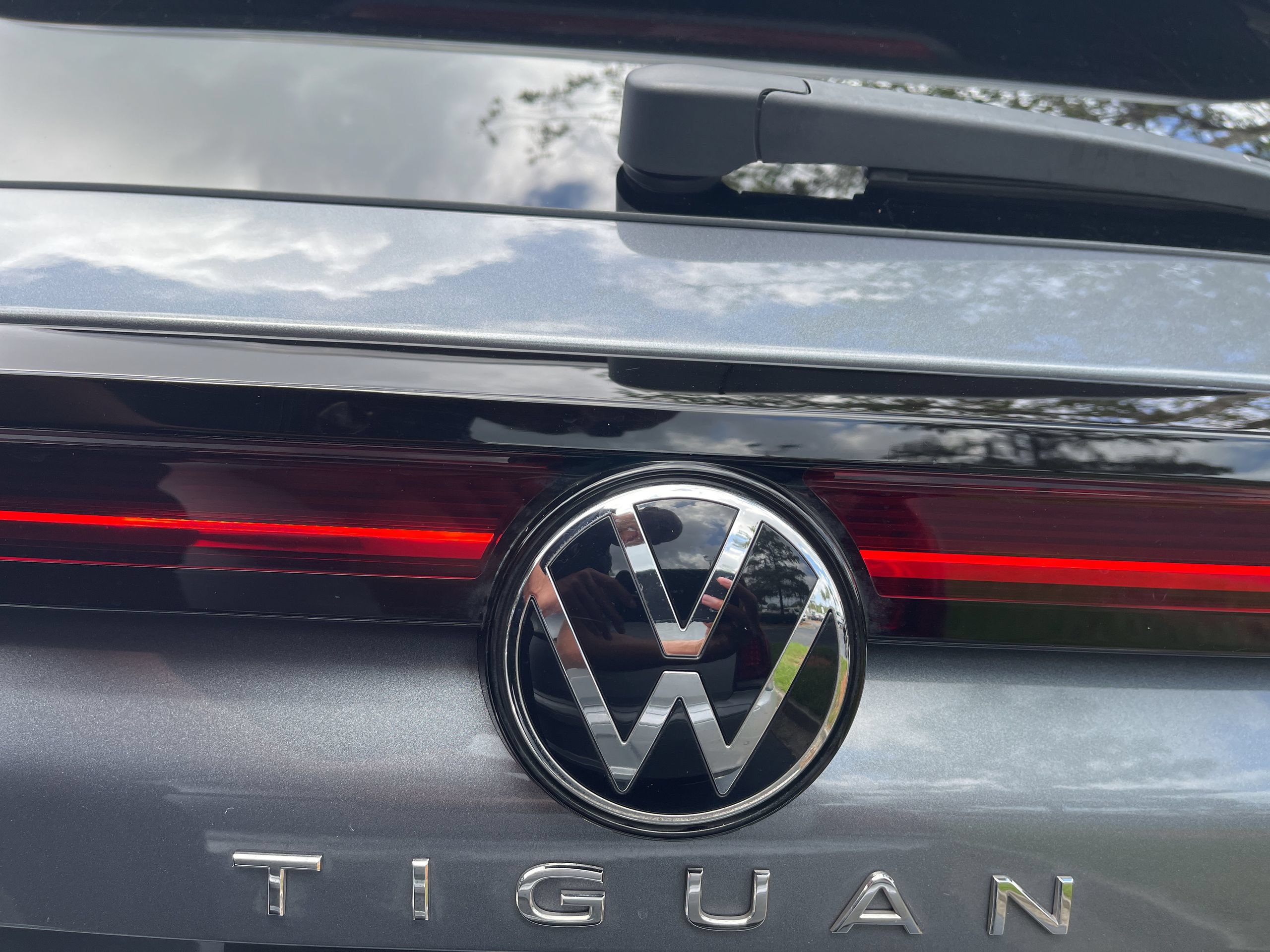 Used 2026 Volkswagen Tiguan SE AWD/4WD image 11