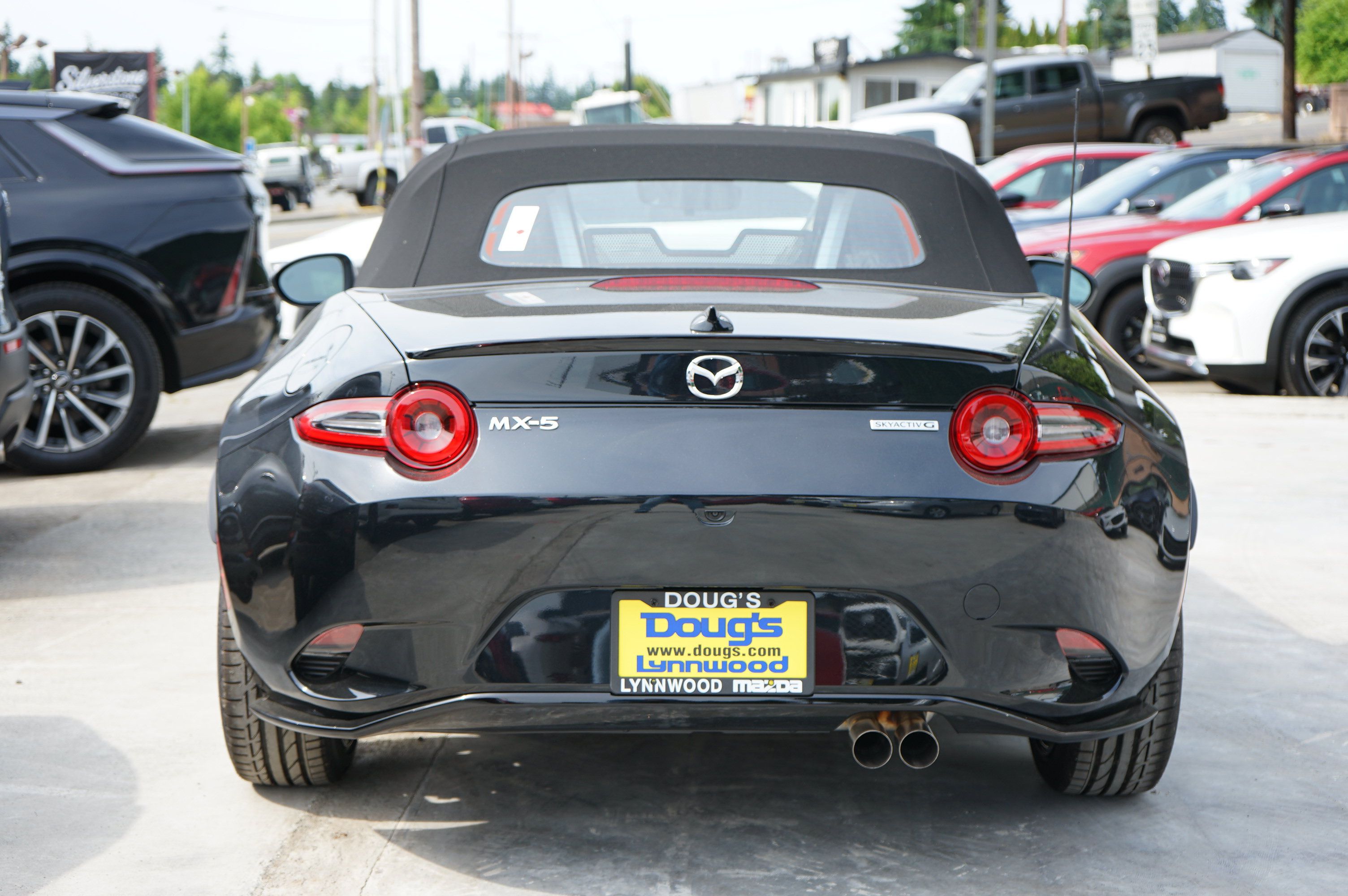 New 2026 MAZDA MX-5 Miata Club w/ Interior Package RWD image 5