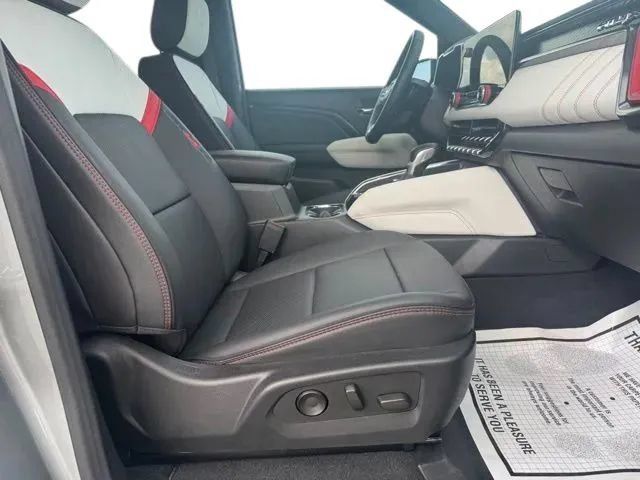 Used 2024 GMC Canyon AT4X w/ AT4X AEV Edition AWD/4WD image 13