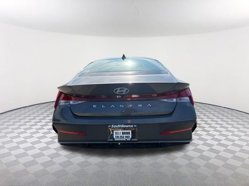 New 2026 Hyundai Elantra SE image 6