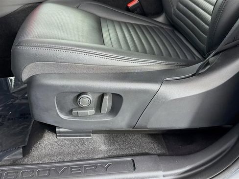 Used 2025 Land Rover Discovery Sport S image 22