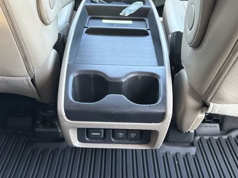 Used 2019 Honda Odyssey Elite image 18