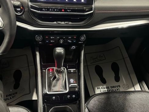 Used 2024 Jeep Compass Trailhawk image 14