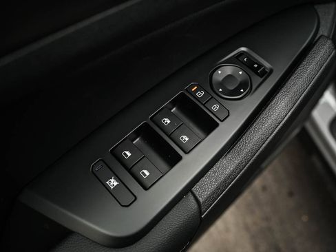 New 2026 Kia Sportage EX image 17