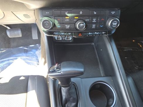 Used 2022 Dodge Durango GT image 27