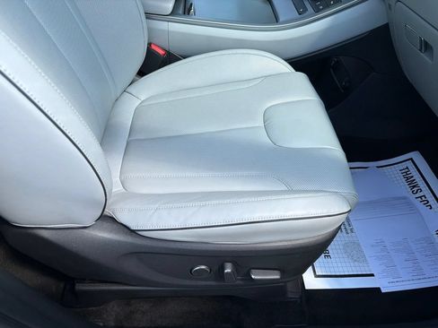 Used 2024 Hyundai Palisade SEL FWD image 41