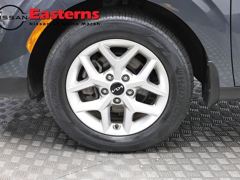 Used 2023 Kia Soul LX w/ LX Technology Package FWD image 29