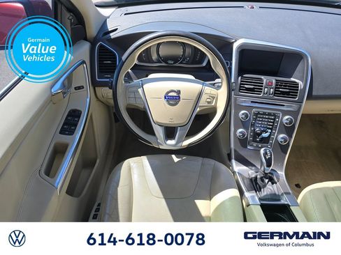 Used 2016 Volvo XC60 T6 w/ Proximity Package FWD image 16