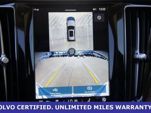 Certified 2024 Volvo XC60 B5 Plus w/ Protection Package Premier image 22