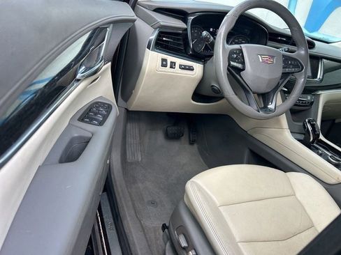 Used 2020 Cadillac XT6 Premium Luxury image 14