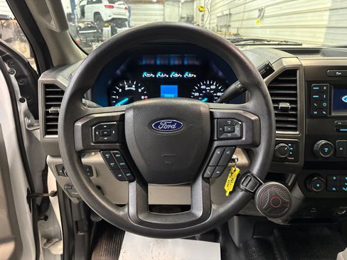 Used 2022 Ford F250 XL w/ STX Appearance Package AWD/4WD image 13