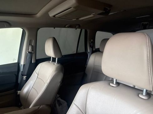Used 2019 Honda Pilot Touring image 11