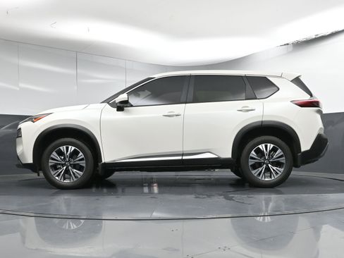 Certified 2023 Nissan Rogue SV image 30