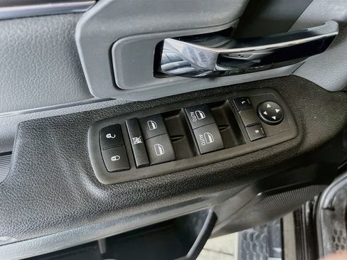 Used 2023 RAM 1500 Classic SLT w/ Trailer & Traction Group AWD/4WD image 18