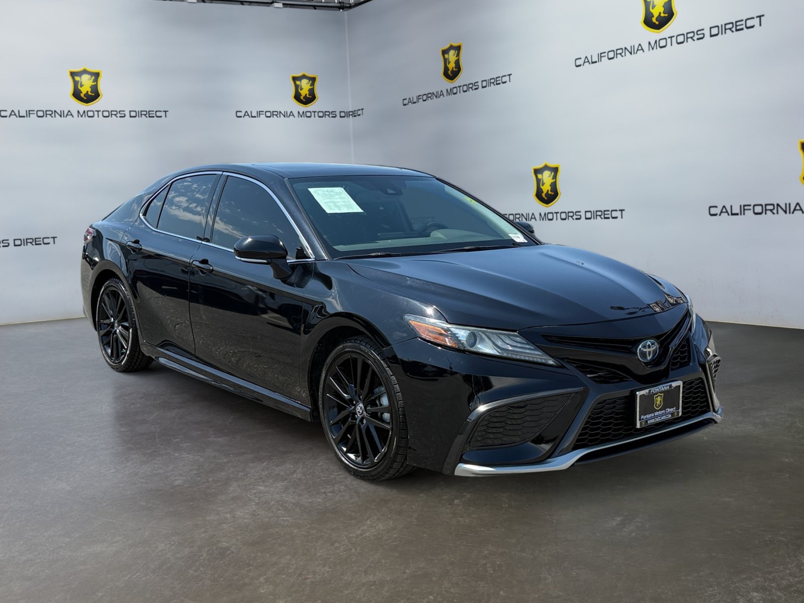 Used 2024 Toyota Camry XSE w/ Cold Weather Package FWD image 7
